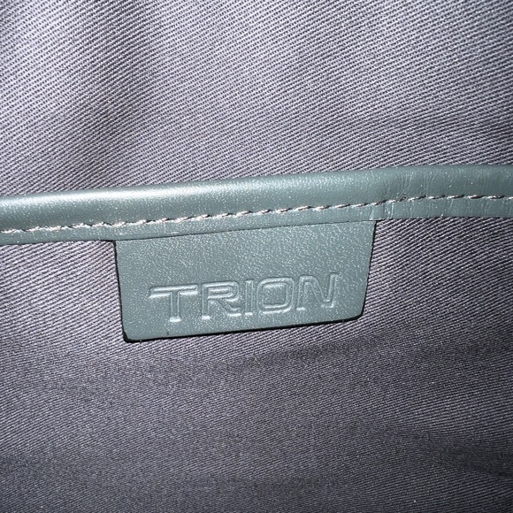 TRION JAPAN SLIM LEATHER BRIEFCASE GREEN - Picture 8 of 10